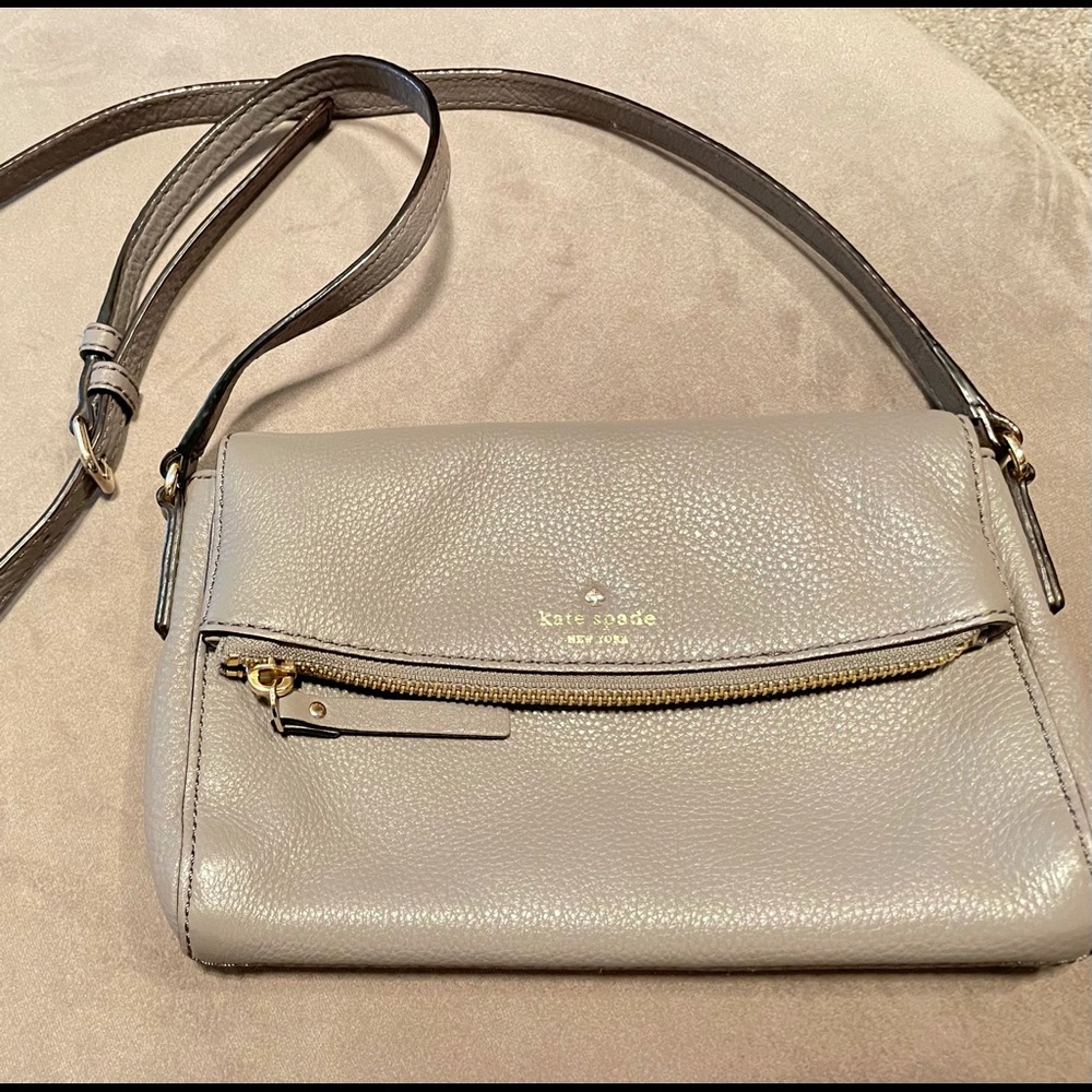 Kat's Spade gray crossbody purse